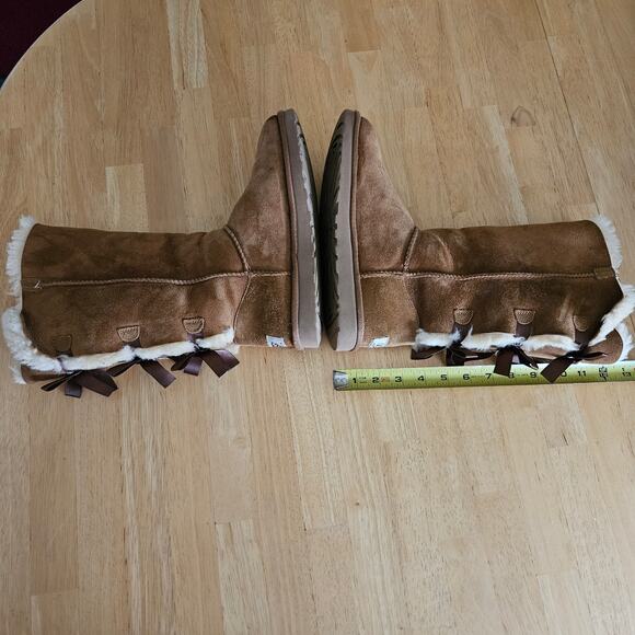 UGG Bailey Bow Tall Sheepskin Boots Chestnut Women’s 7 Flaws - Picture 4 of 11